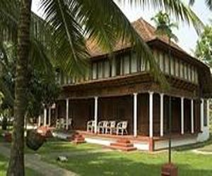 coconut lagoon resort kumarakom